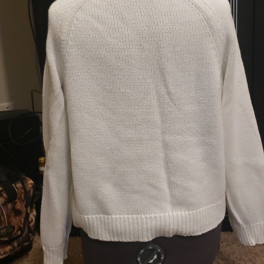 Liz Claiborne sweater - Picture 2 of 4